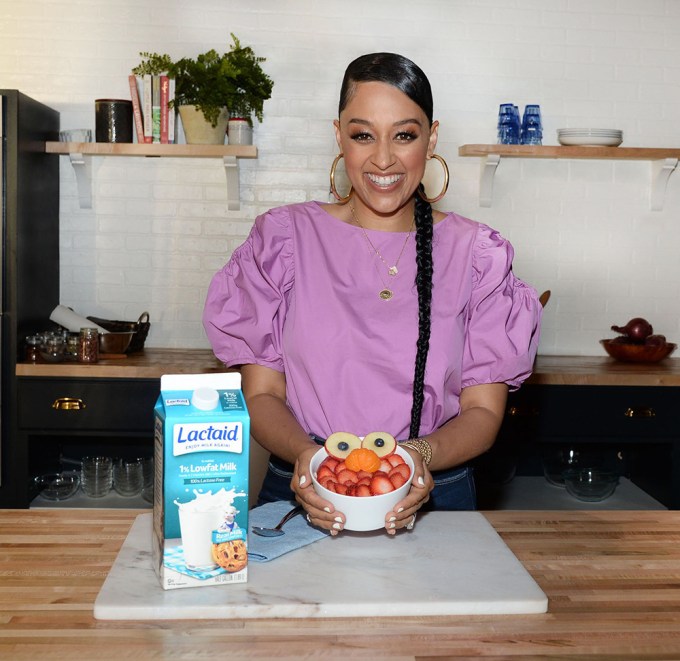 Tia Mowry Using Lactaid to Create Elmo Overnight Oats For The Entire Family