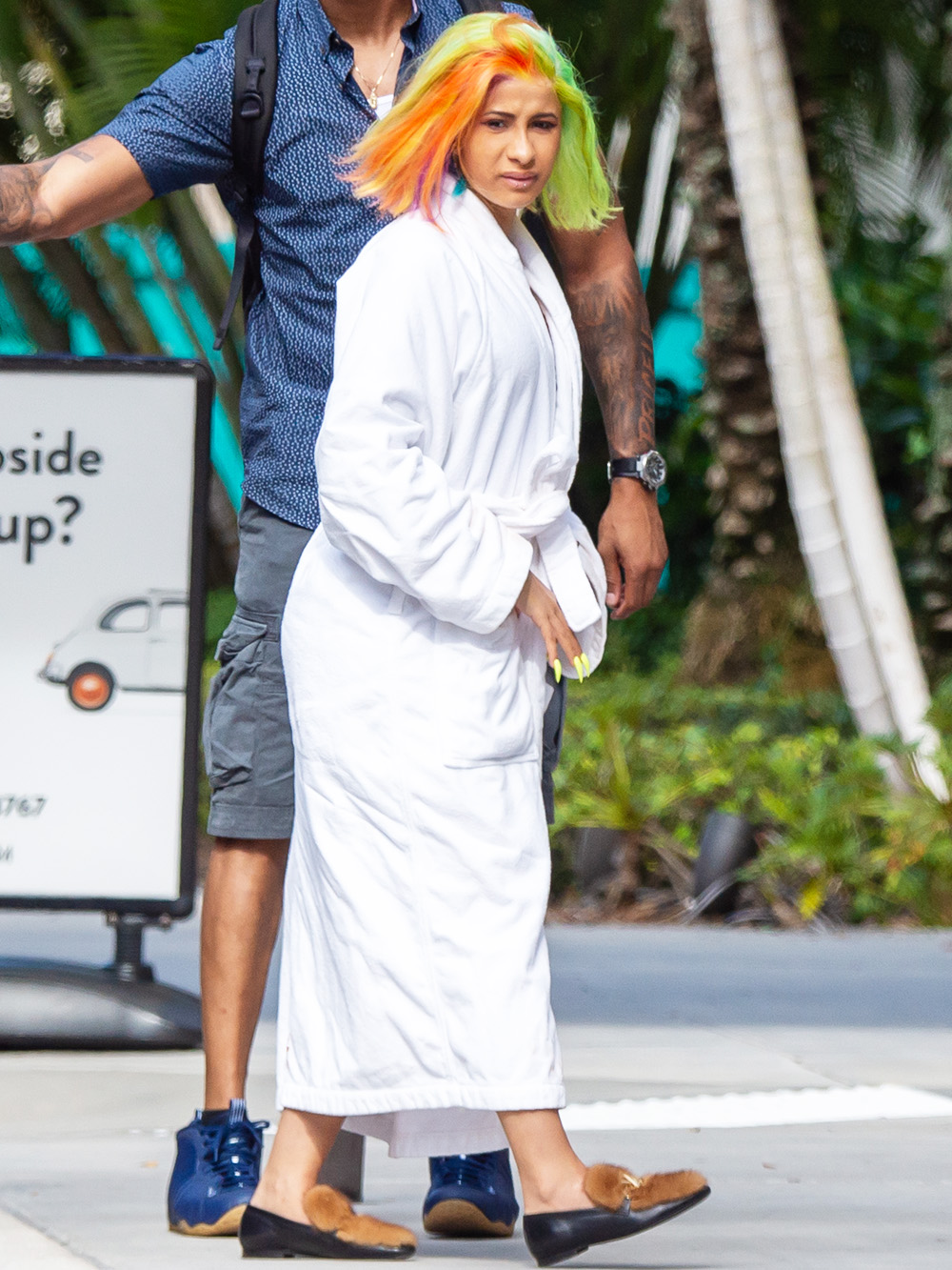 A Makeup Free Cardi B Is Seen Out Shopping In Miami While Wearing A White Bathrobe