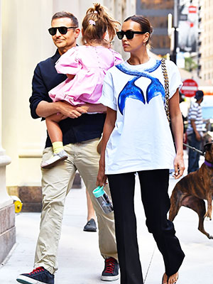 Bradley Cooper & Irina Shayk With Daughter Lea — See Photos – Hollywood Life