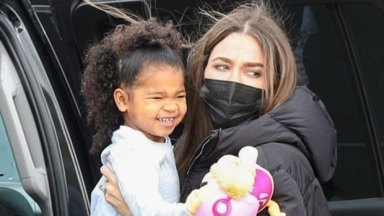 khloe kardashian and daughter true
