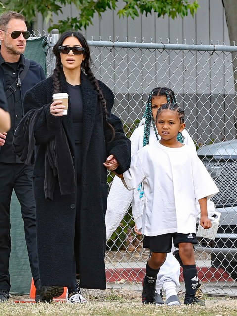 Kim Kardashian & Kanye West With Their Kids: Photos – Hollywood Life