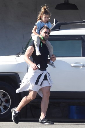Malibu, CA  - *EXCLUSIVE*  - Ukrainian-born dancer Maksim Chmerkovskiy steps out for a late lunch with his wife Peta Murgatroyd and their son Shai.Pictured: Maksim ChmerkovskiyBACKGRID USA 13 MARCH 2022 BYLINE MUST READ: RMBI / BACKGRIDUSA: +1 310 798 9111 / usasales@backgrid.comUK: +44 208 344 2007 / uksales@backgrid.com*UK Clients - Pictures Containing ChildrenPlease Pixelate Face Prior To Publication*