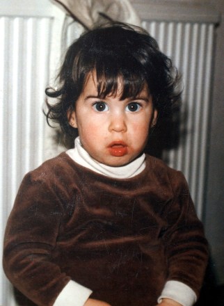 Amy Winehouse a la edad de 2 años en 1985 AMY WINEHOUSE - AÑOS 80