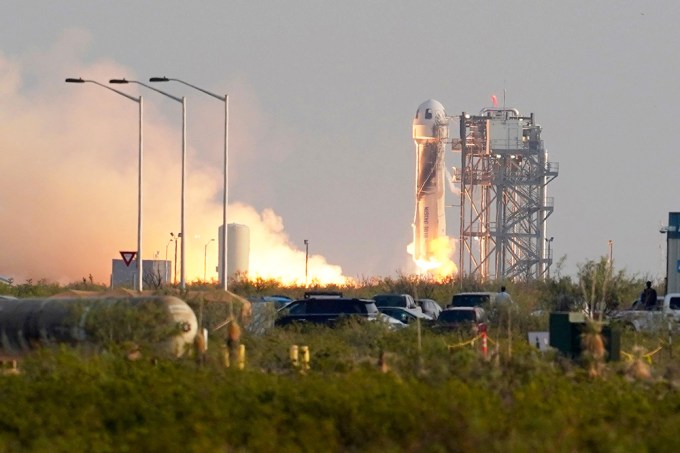 Blue Origin’s New Shepard Rocket Takes Off (2021)