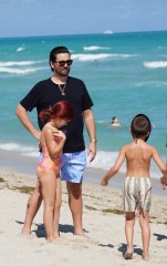 Scott Disick enjoys some quality time with his three kids at the beach in Miami. 
The clothing designer hit the sand for daddy duties with Penelope, Reign and Mason on Tuesday.

Pictured: Penelope Disick,Scott Disick,Reign Disick
Ref: SPL5291410 220222 NON-EXCLUSIVE
Picture by: Pichichipixx.com / SplashNews.com

Splash News and Pictures
USA: +1 310-525-5808
London: +44 (0)20 8126 1009
Berlin: +49 175 3764 166
photodesk@splashnews.com

World Rights
