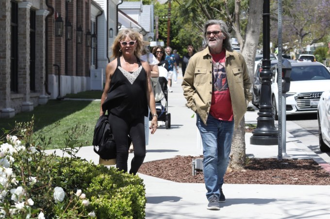 Goldie Hawn and Kurt Russell couple up for lunch in Pacific Palisades
