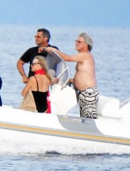 EXCLUSIVE: Kurt Russell and Goldie Hawn having fun with friend on a speedboat in Greece. 13 Jun 2023 Pictured: Kurt Russell, Goldie Hawn. Photo credit: MEGA TheMegaAgency.com +1 888 505 6342 (Mega Agency TagID: MEGA994538_024.jpg) [Photo via Mega Agency]