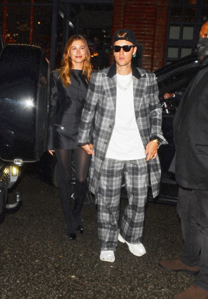 Justin Bieber Wears A Very Baggy Suit With Hailey