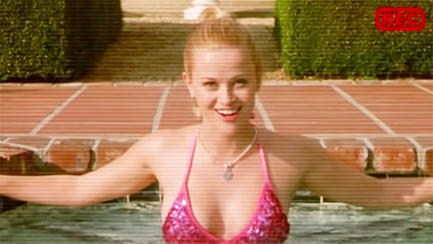 Reese Witherspoon Rocks Elle Woods Pink Bikini For Legally