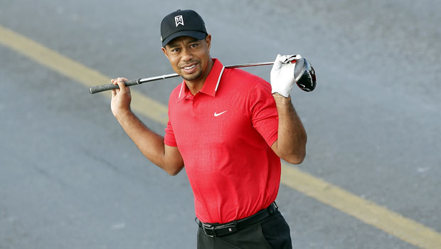 Tiger Woods Seen On Crutches In LA After Surgery Following Car Crash ...