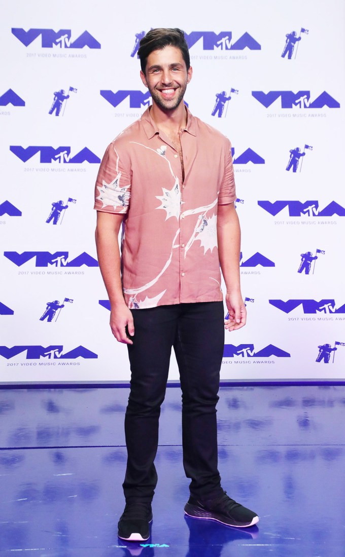 Josh Peck at 2017 MTV Video Music Awards