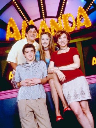 THE AMANDA SHOW, Drake Bell, Josh Peck, Amanda Bynes, Nancy Sullivan, 1999-2002. © Nickelodeon Network/ Courtesy: Everett Collection.