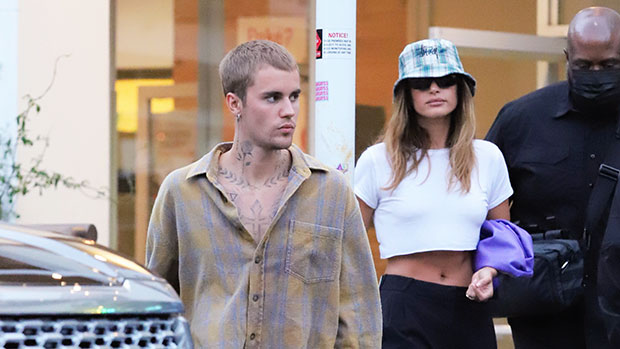 A camera-shy Justin Bieber and Hailey Baldwin eat lunch at Urth Cafe  Featuring: Justin Bieber Where: Los Angeles, California, United States  When: 21 Jan 2015 Credit: WENN.com Stock Photo - Alamy