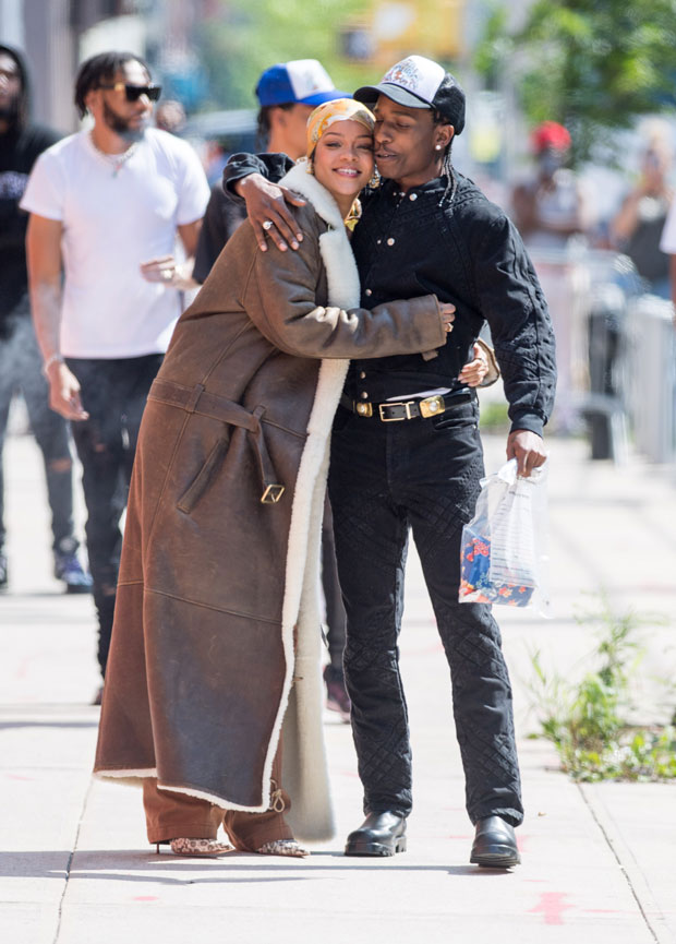 Rihanna & A$AP Rocky Holds Hands After Shopping Together in NYC