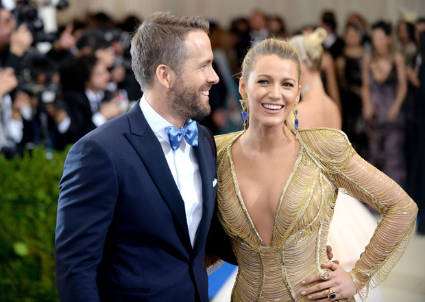 Ryan Reynolds says he made the first move on Blake Lively