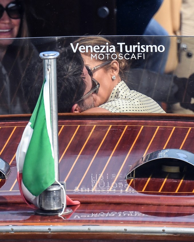 Jennifer Lopez Kisses Ben Affleck In Venice