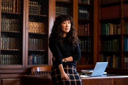 THE CHAIR (L to R) SANDRA OH as JI-YOON in episode 106 of THE CHAIR Cr. ELIZA MORSE/NETFLIX © 2021