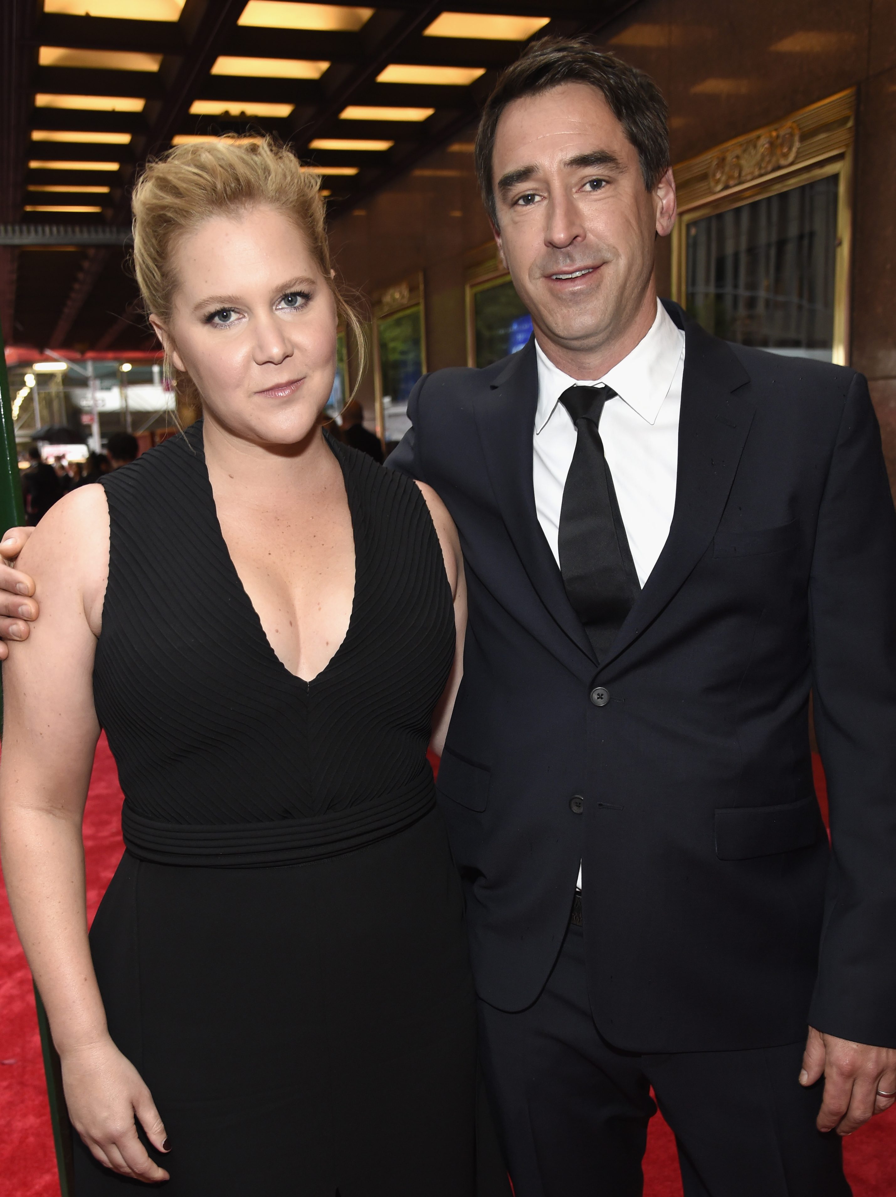 Amy Schumer's Husband: Everything to Know About Chris Fischer Amid Divorce )
