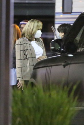 *EXCLUSIVE* Los Angeles, CA  - Sarah Paulson is unrecognizable as she is seen for the first time as Linda Tripp and Beanie Feldstein as Monica Lewinski as they have a chat near their trailers just off the set of the highly anticipated 3rd season of American Crime Story. Director Ryan Murphy was also seen on set as he returns for the third time

Pictured: Sara Paulson, Beanie Feldstein

BACKGRID USA 10 DECEMBER 2020 

BYLINE MUST READ: BACKGRID

USA: +1 310 798 9111 / usasales@backgrid.com

UK: +44 208 344 2007 / uksales@backgrid.com

*UK Clients - Pictures Containing Children
Please Pixelate Face Prior To Publication*
