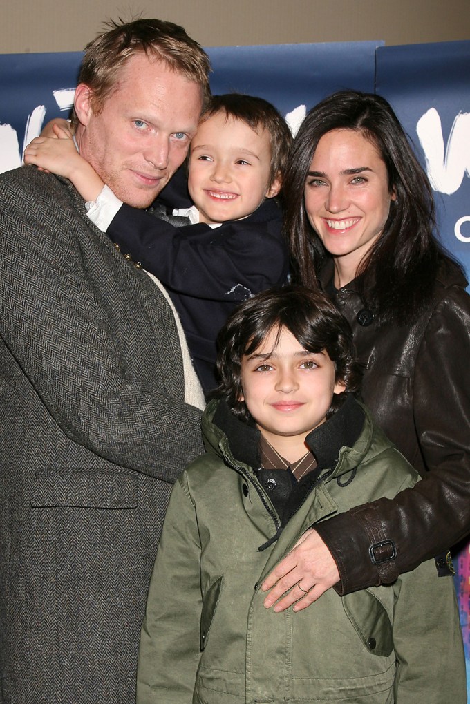 Jennifer Connelly & Paul Bettany attend Cirque du Soleil with their kids