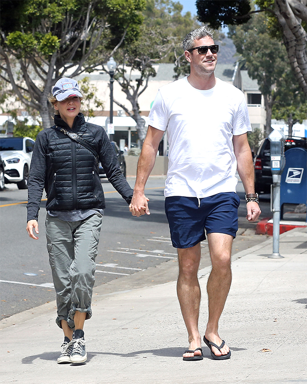 Ant Anstead Renee Zellweger Hold Hands On Walk With His Son Hudson Hollywood Life