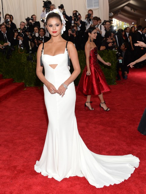 Selena Gomez Met Gala Looks Through The Years: Photos – Hollywood Life