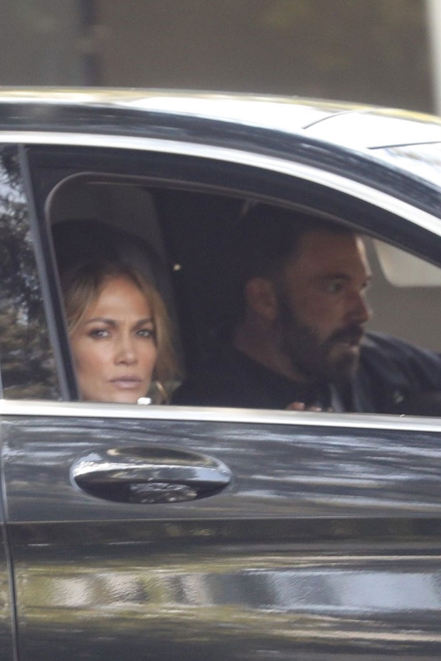 Jennifer Lopez & Ben Affleck Tour Beverly Hills Mansion As House Hunt ...