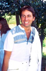 ©2003 RAMEY PHOTO AGENCY310-828-3445                       THE LATE JOHN RITTER FROM THE 1983/84 ARCHIVES.Actor and comedian John Ritter, who gained stardom in the sitcom "Three's Company," died Thursday night after collapsing on the set of his current TV series"8 Simple Rules for Dating My Deenage Daughter." He was 54. 9/12/03 (Mega Agency TagID: MEGAR130182_9.jpg) [Photo via Mega Agency]