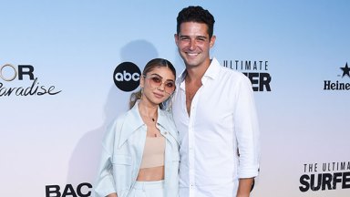 Wells Adams, Sarah Hyland