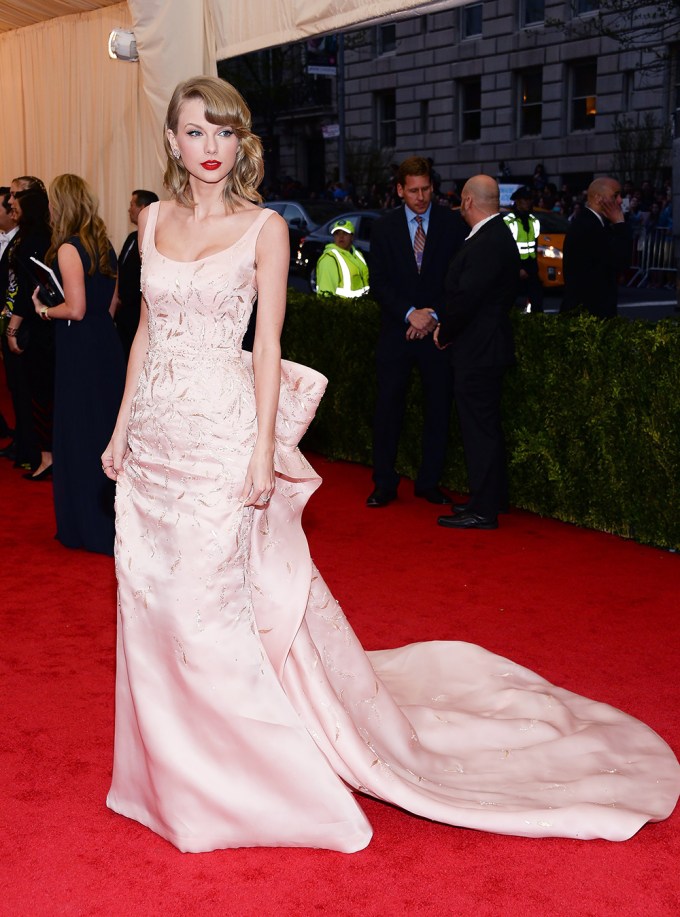 Taylor Swift At The 2014 Met Gala