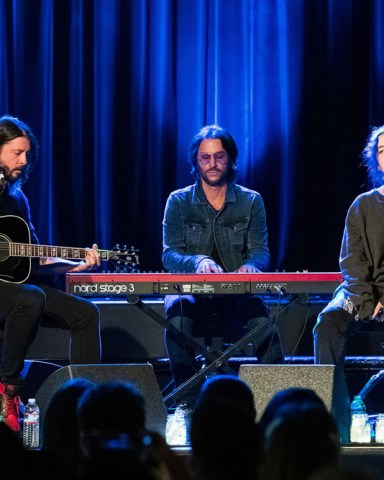 Dave Grohl, Rami Jaffee, Violet Maye Grohl
'Bring Change to Mind' annual gala, San Francisco, USA - 17 Oct 2019