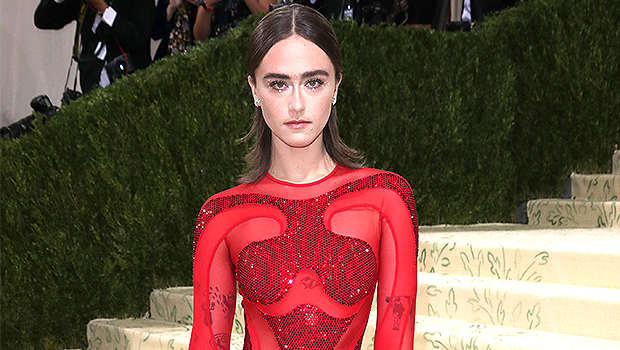 Ella Emhoff’s Met Gala 2021 Outfit: Photo – Hollywood Life