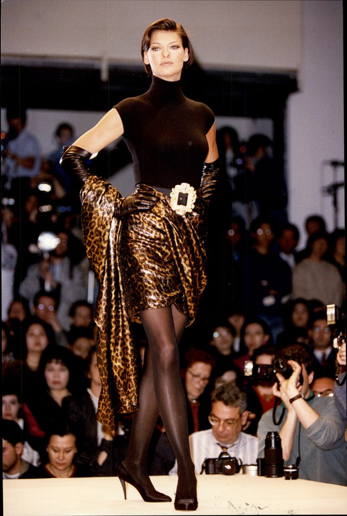 Linda Evangelista Walks Versace In 1992