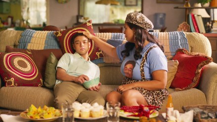 ON MY BLOCK (L to R) JASON GENAO as RUBY MARTINEZ and JESSICA MARIE GARCIA as JASMINE in episode 402 of ON MY BLOCK Cr. COURTESY OF NETFLIX © 2021