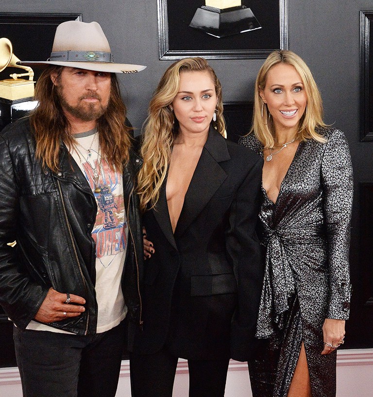 Billy Ray Cyrus & Wife Tish Split: Miley Cyrus’ Mom Files For Divorce ...