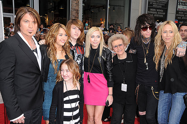 Billy Ray Cyrus' 6 Kids: Everything to Know