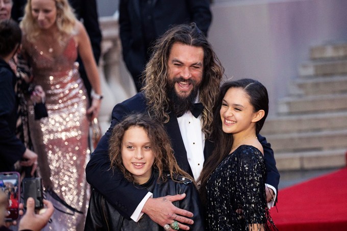 Jason Mamoa and his kids at the ‘No Time To Die’ premiere