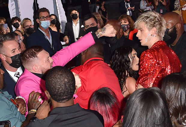 Machine Gun Kelly & Conor McGregor Get Into Fight At MTV VMAs