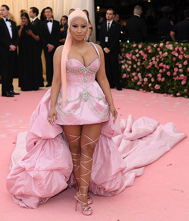 Nicki Minaj's Pink Streak Hair Makeover: Photo – Hollywood Life