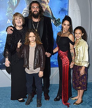 Jason Momoa with his kids