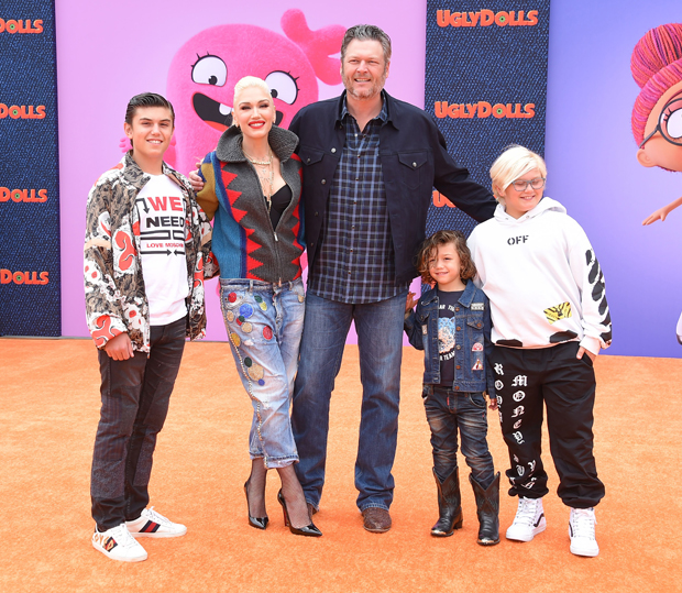 Gwen Stefani, Blake Shelton, & Family