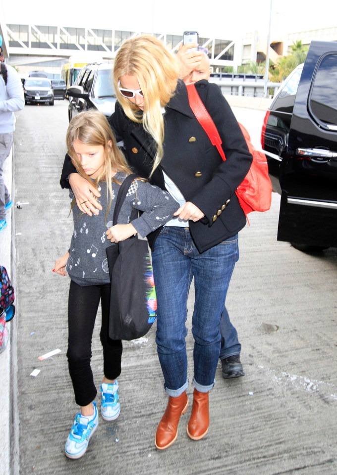 Gwyneth Paltrow & Daughter Apple Arrive In Los Angeles