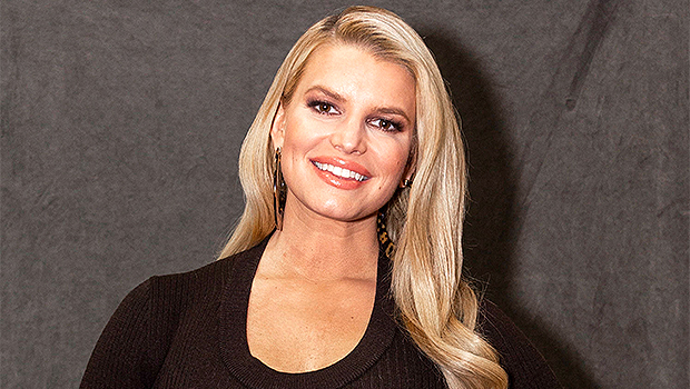 Jessica Simpson Goes Makeup-Free For A Workout On The Treadmill – Hollywood  Life