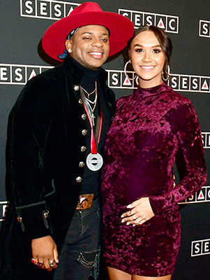 Jimmie Allen Alexis Gale