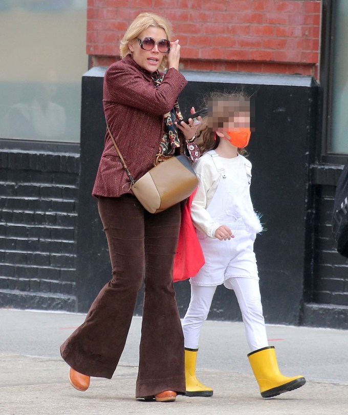 Busy Philipps & Daughter Trick or Treating