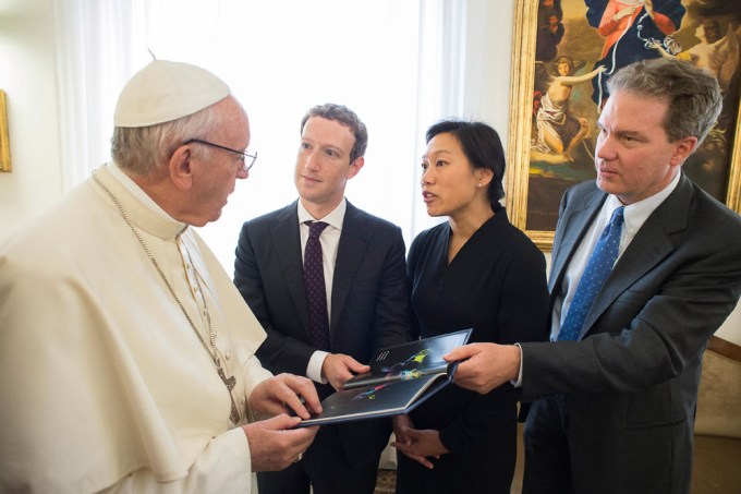Priscilla Chan & Mark Zuckerberg Meet Pope Francis in 2016