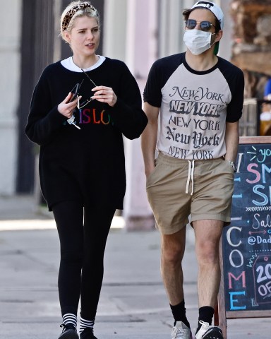 Studio City, CA  - *EXCLUSIVE* Actor Rami Malek and Lucy Boynton go shopping after a walk through their neighborhood together in Studio City.

Pictured: Rami Malek, Lucy Boynton

BACKGRID USA 23 APRIL 2022 

USA: +1 310 798 9111 / usasales@backgrid.com

UK: +44 208 344 2007 / uksales@backgrid.com

*UK Clients - Pictures Containing Children
Please Pixelate Face Prior To Publication*