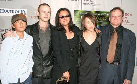 Cody, Zak, Marsha, Zelda and Robin Williams
'HOUSE OF D' FILM PREMIERE AT THE TRIBECA FILM FESTIVAL, NEW YORK, AMERICA - 08 MAY 2004