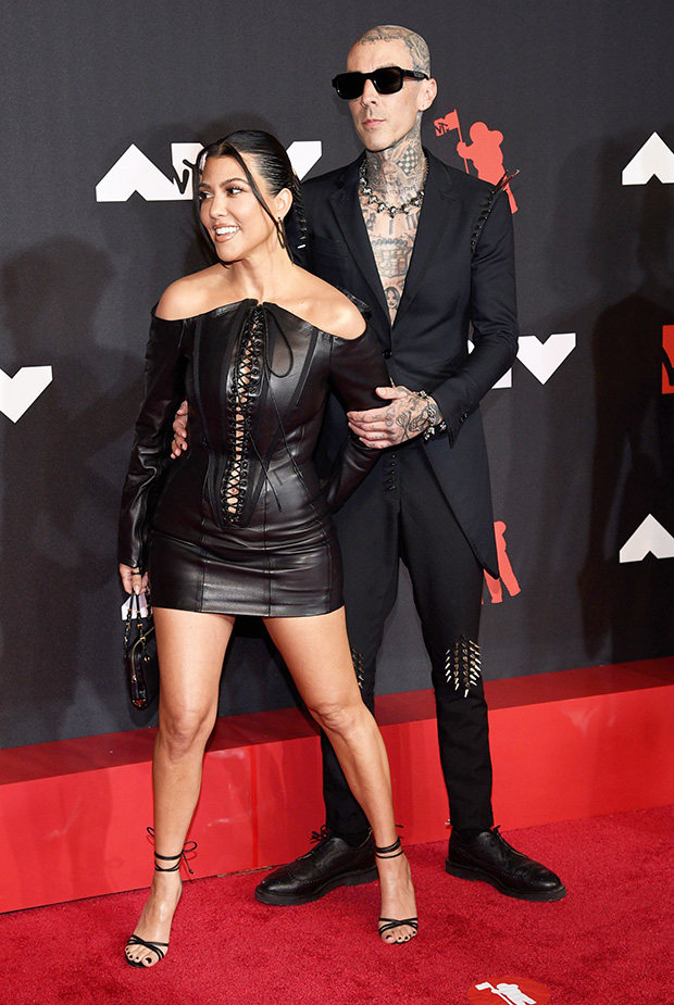 Travis Barker s Ex Seemingly Reacts To His Proposal To Kourtney