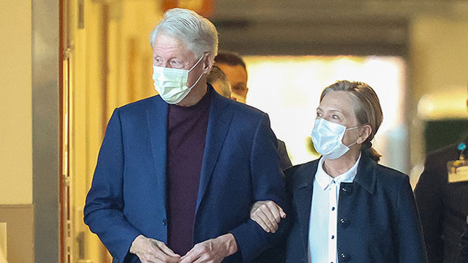 Bill Clinton Discharged From Hospital With Hillary Photo Hollywood Life